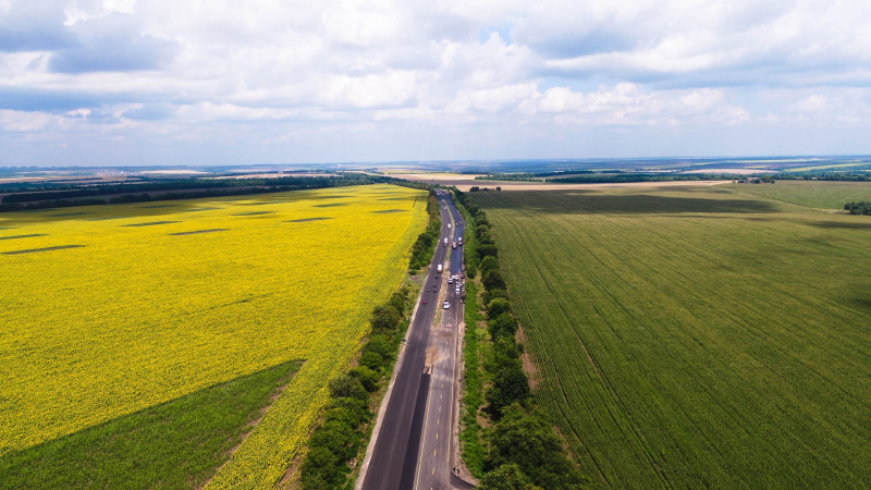 Голик: впервые за много лет Днепр и Запорожье будут соединены новой трассой